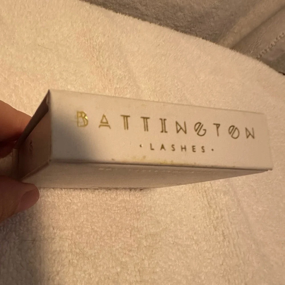 New in‎ Box- Battington 3D silk lashes